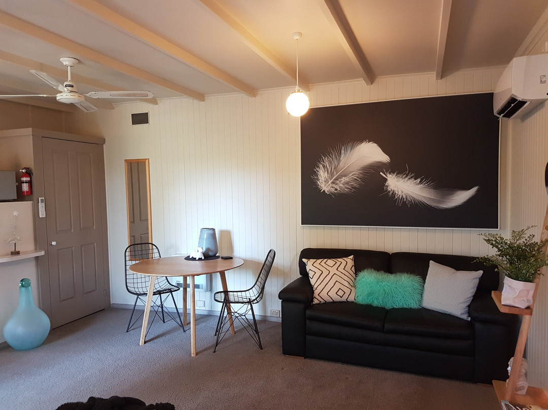 Tangenong Cottages主图