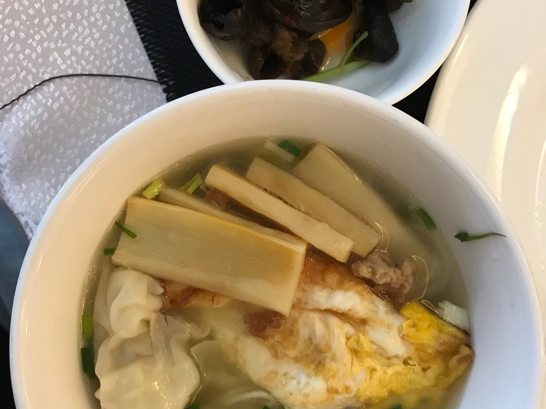 仁鑫大酒店主图