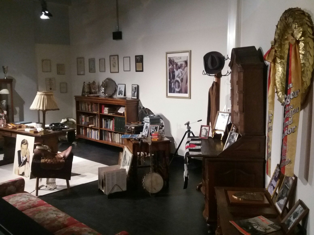 Villa Trips - Museum fuer Rennsportgeschite-科蓬必去景点