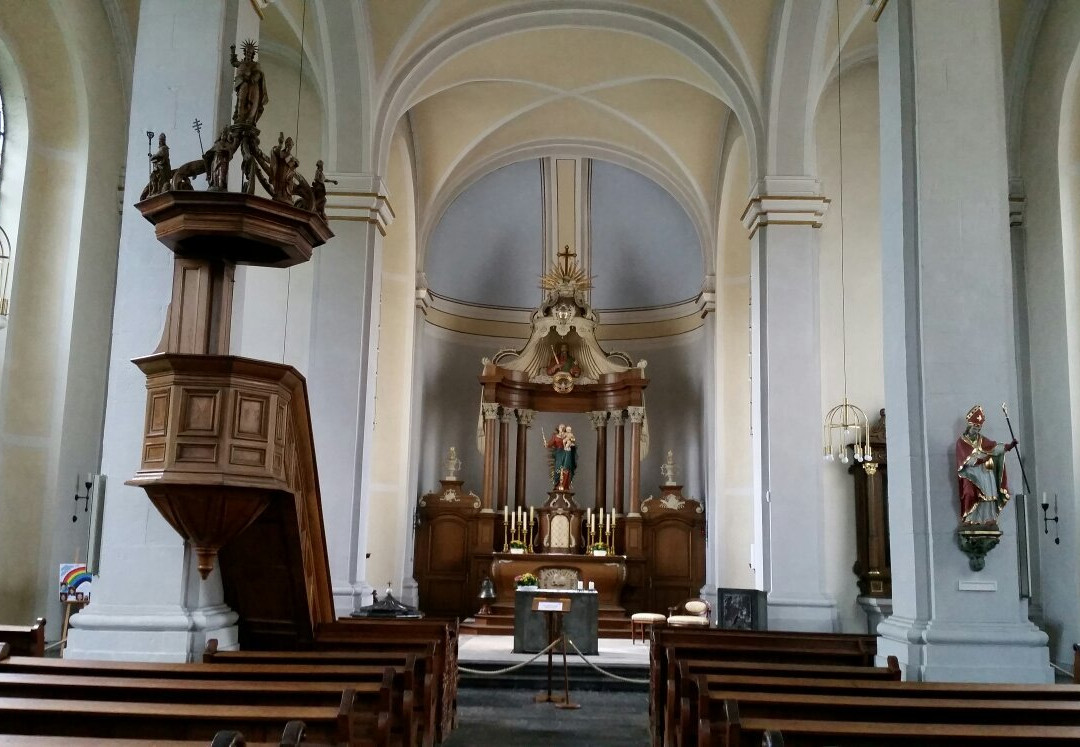 Kirche St. Remigius景点图片