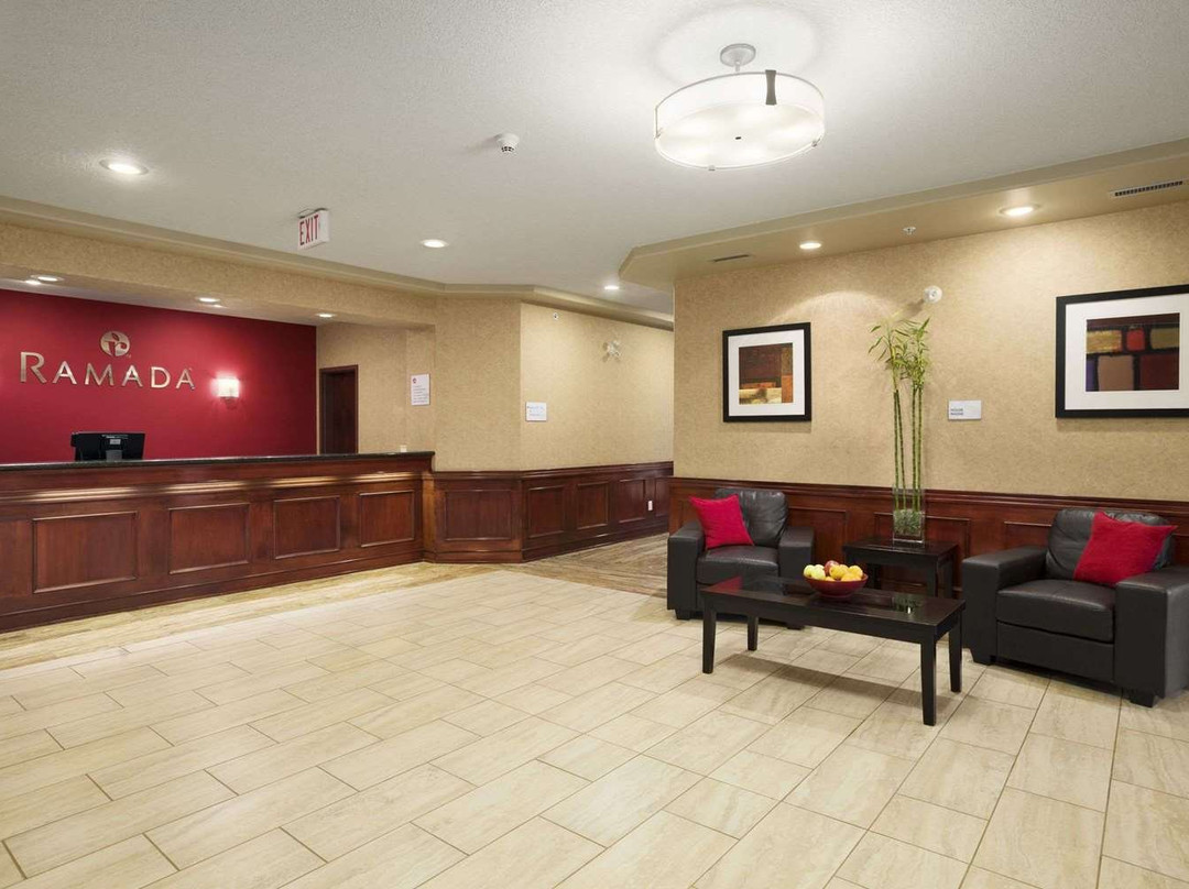 Ramada by Wyndham Edson主图