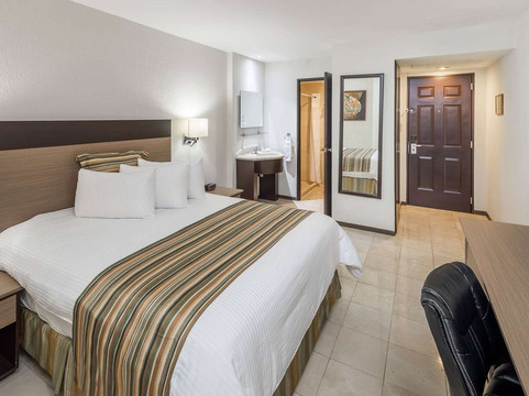 你好库利阿坎华美达酒店主图