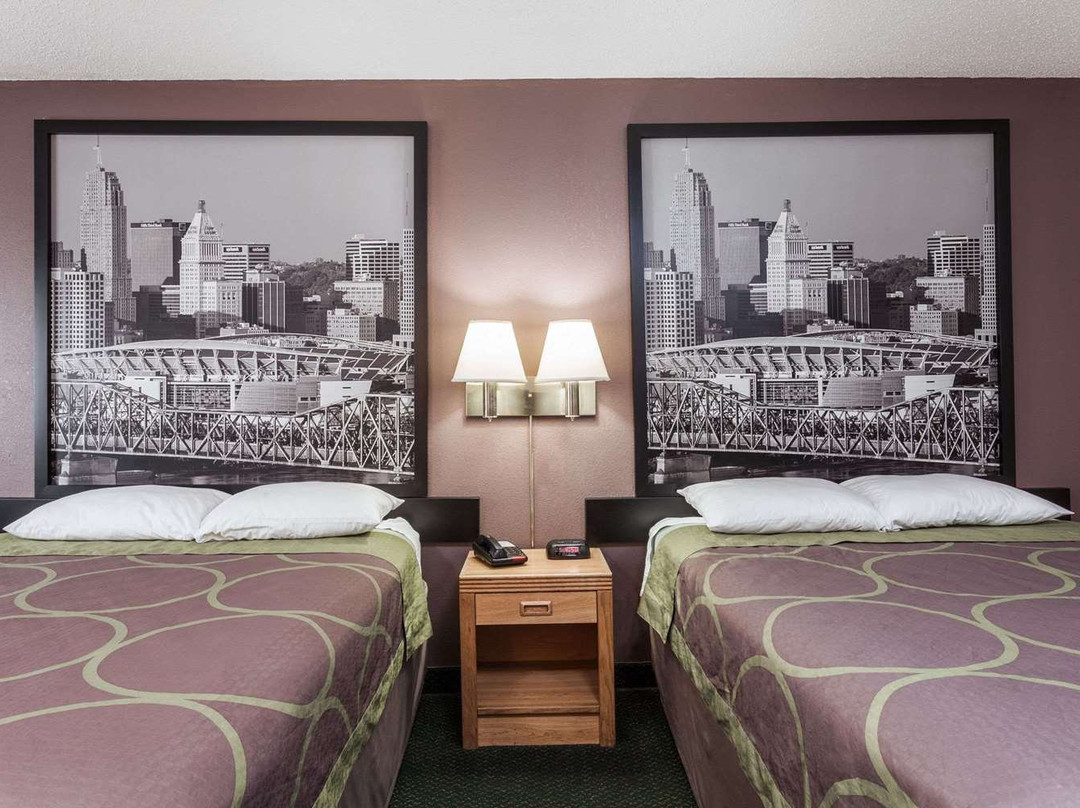 Super 8 by Wyndham Carrollton主图