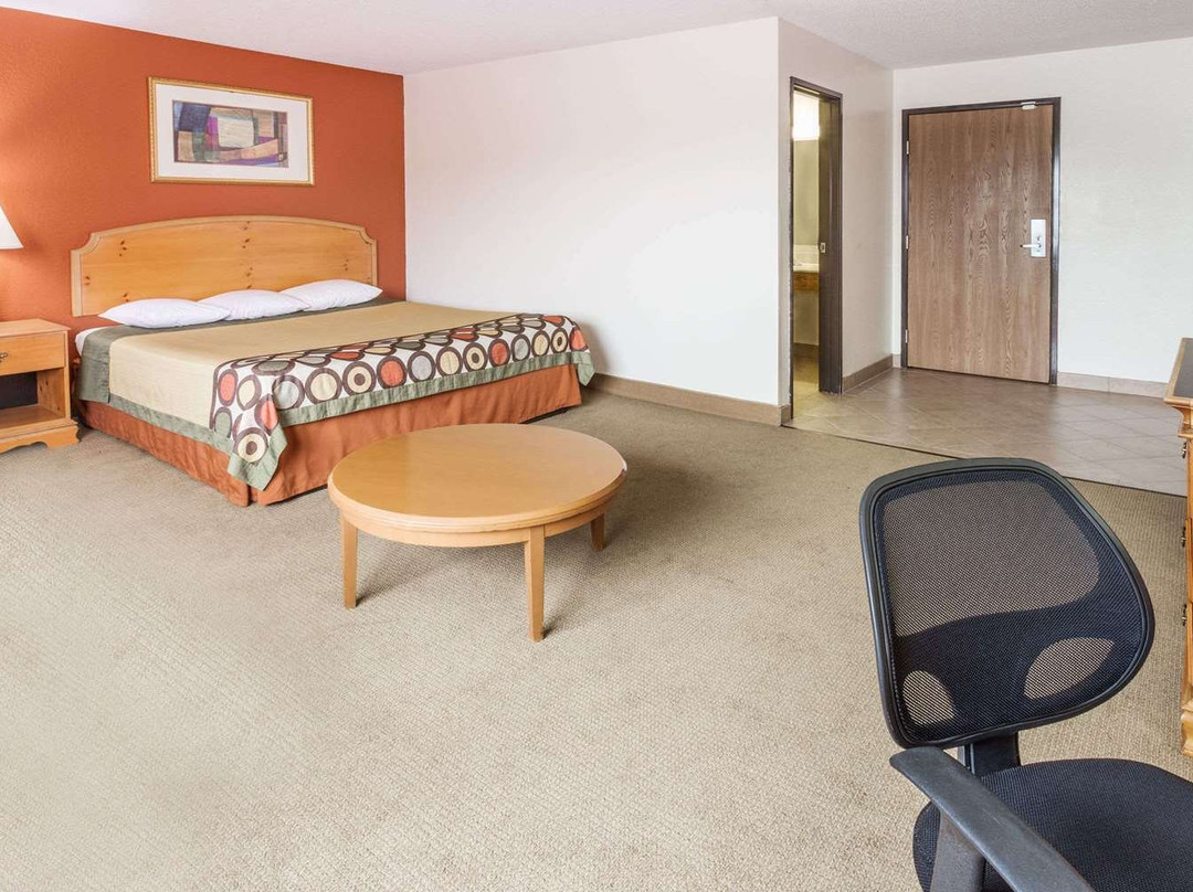 Super 8 by Wyndham Elgin主图