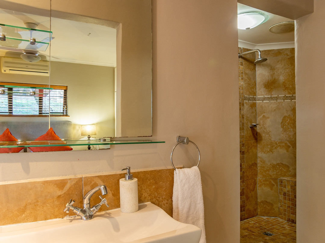 Faraway Lodge B&B主图