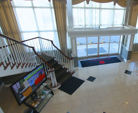 亨德森-埃文斯维尔温德姆华美达酒店