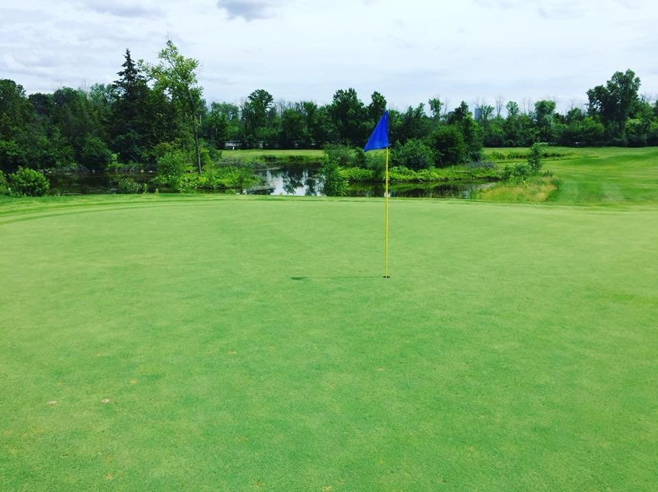 Chateau Cartier Golf Course-加蒂诺必去景点