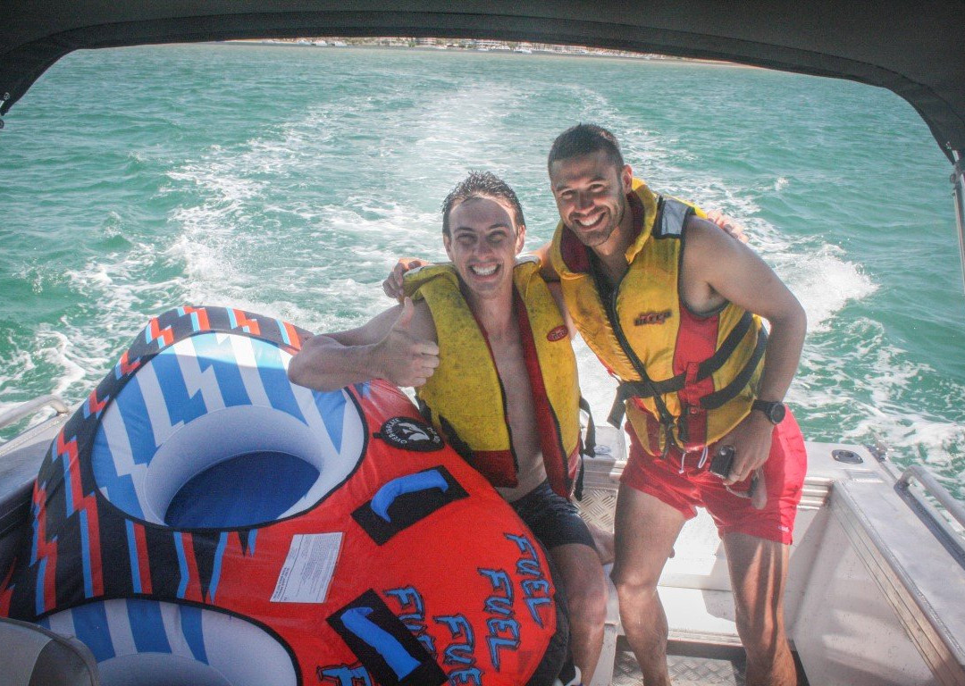 Coastal Ventures Boat Hire-黄金海岸必去景点