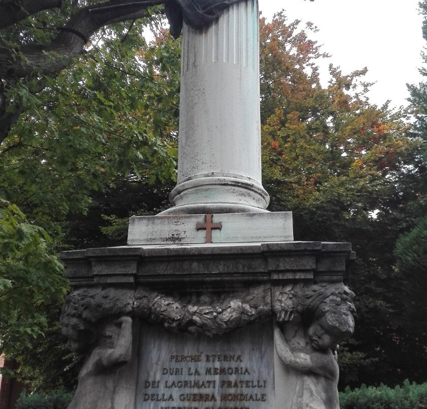 Monumento ai Caduti景点图片