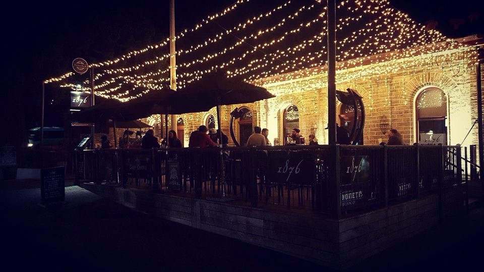 1876 Bar And Restaurant