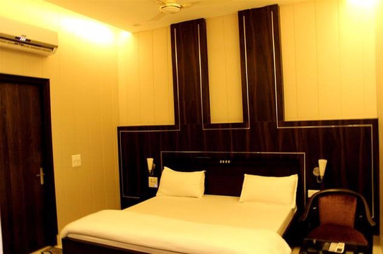 Fazilka酒店住宿-Paradiso Hotel