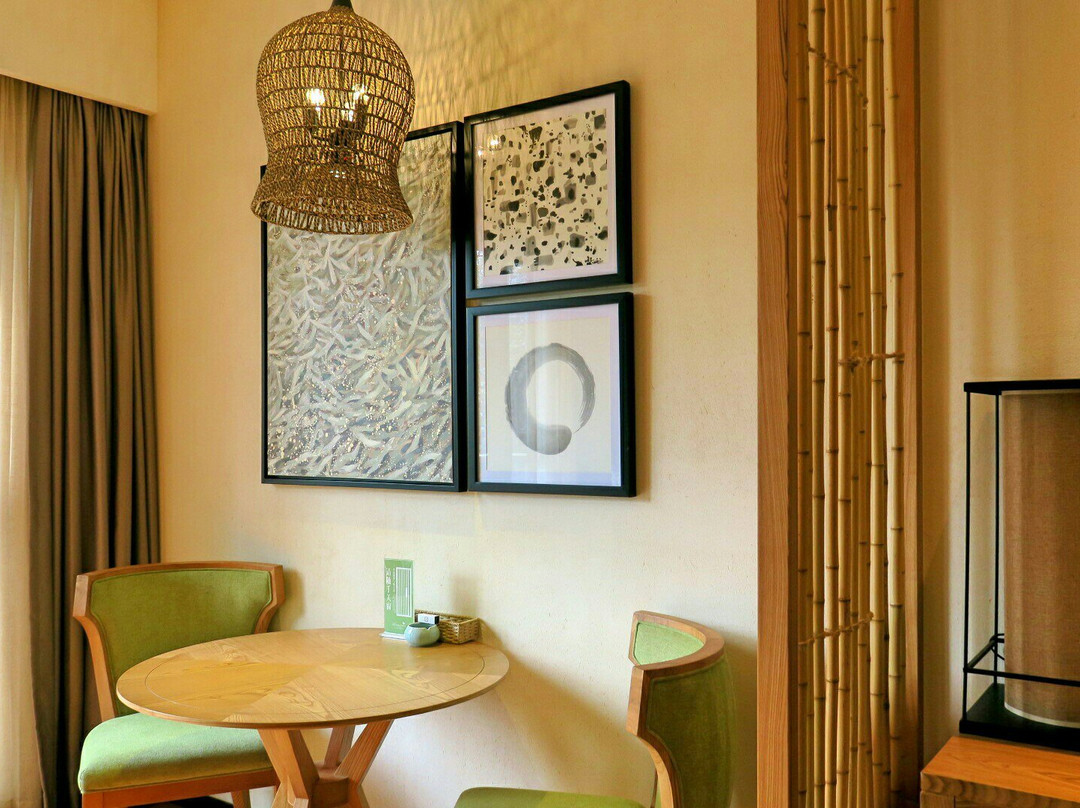 开元芳草地乡村酒店主图