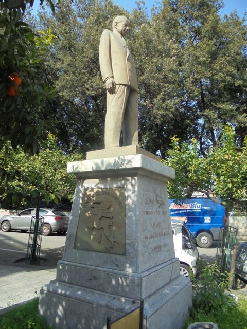 Statua di Gaetano Martino-墨西拿必去景点