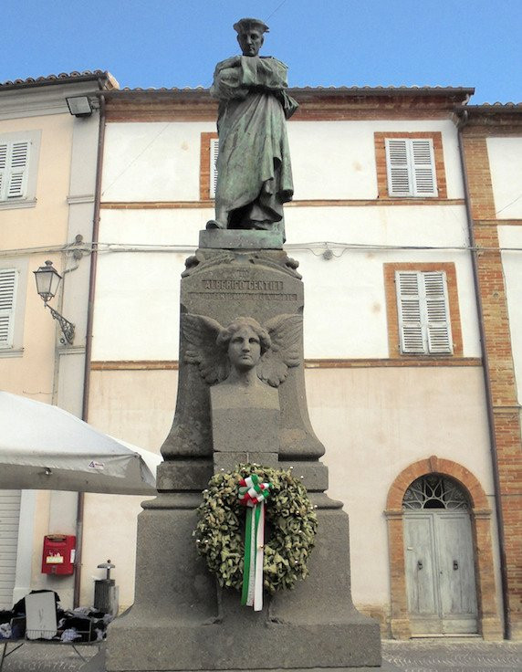 Monumento di Alberico Gentili景点图片