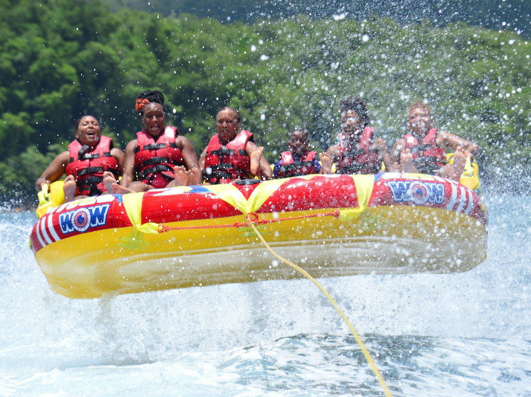 Jump In Watersports-Trois-Ilets必去景点