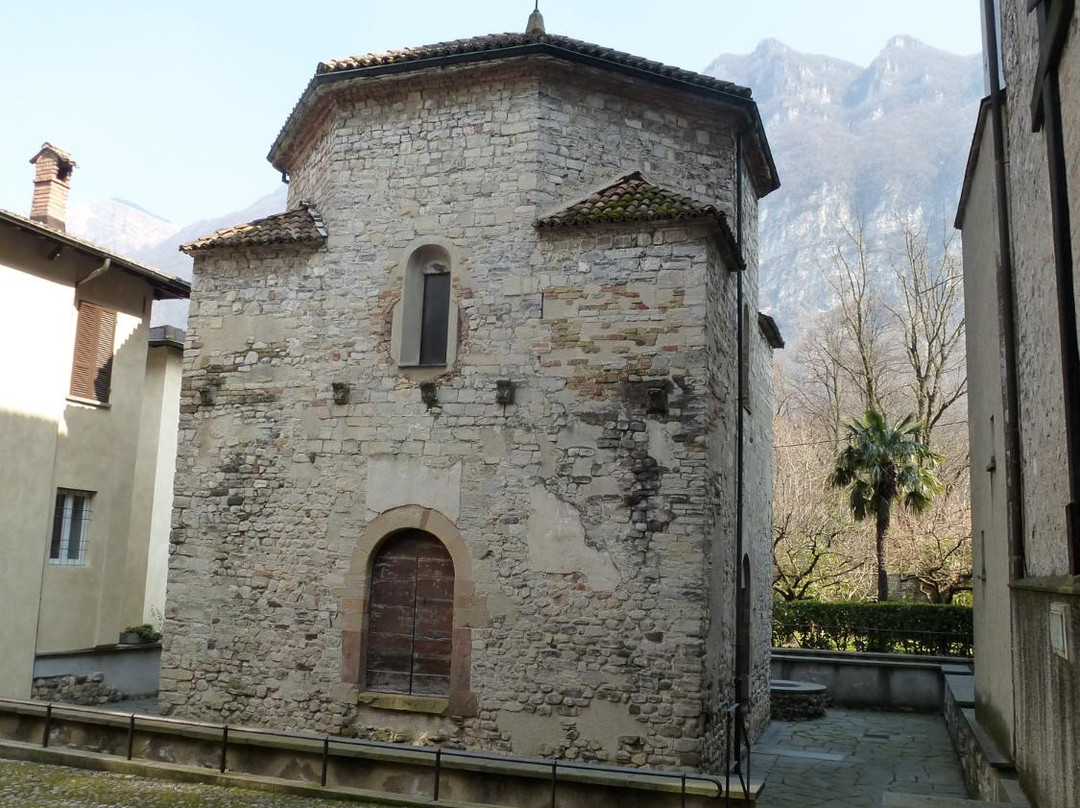 Baptisterium Riva San Vitale景点图片