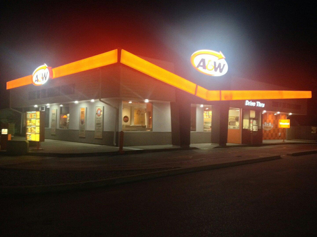 埃斯特万餐馆和美食-A&W Restaurant