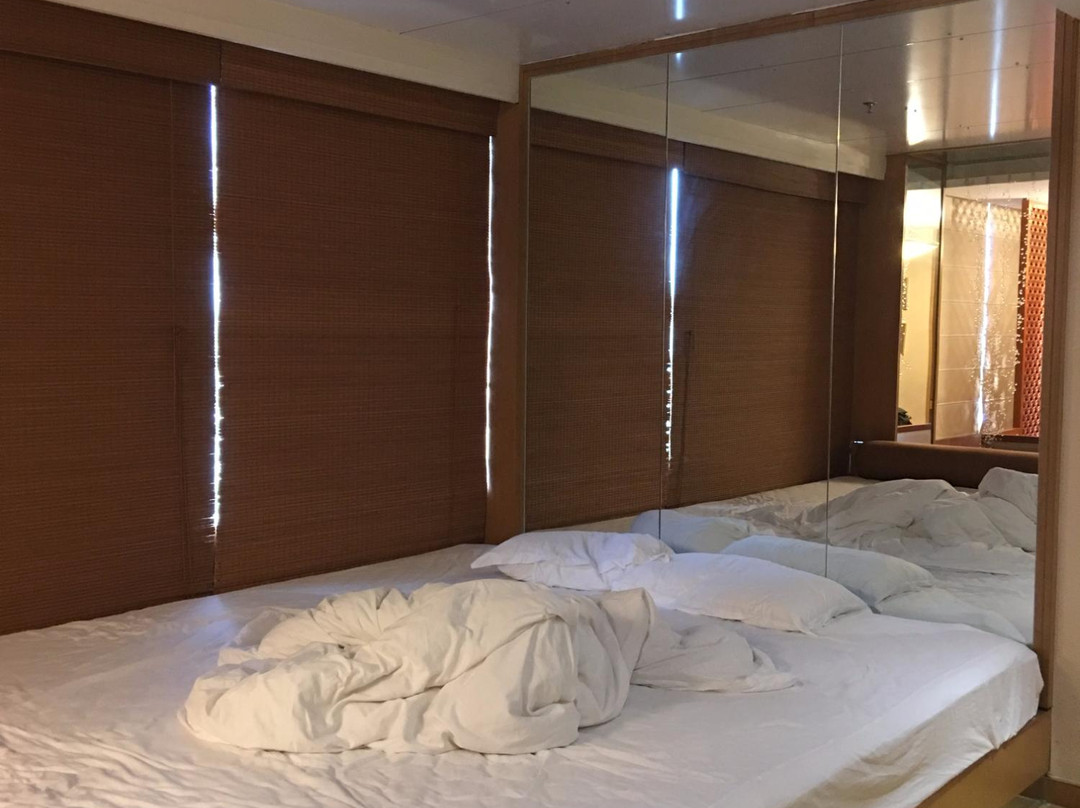 银丰花园酒店主图