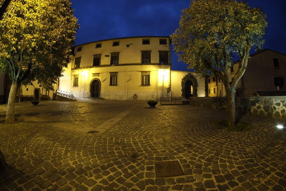 Piazza Della Rocca景点图片
