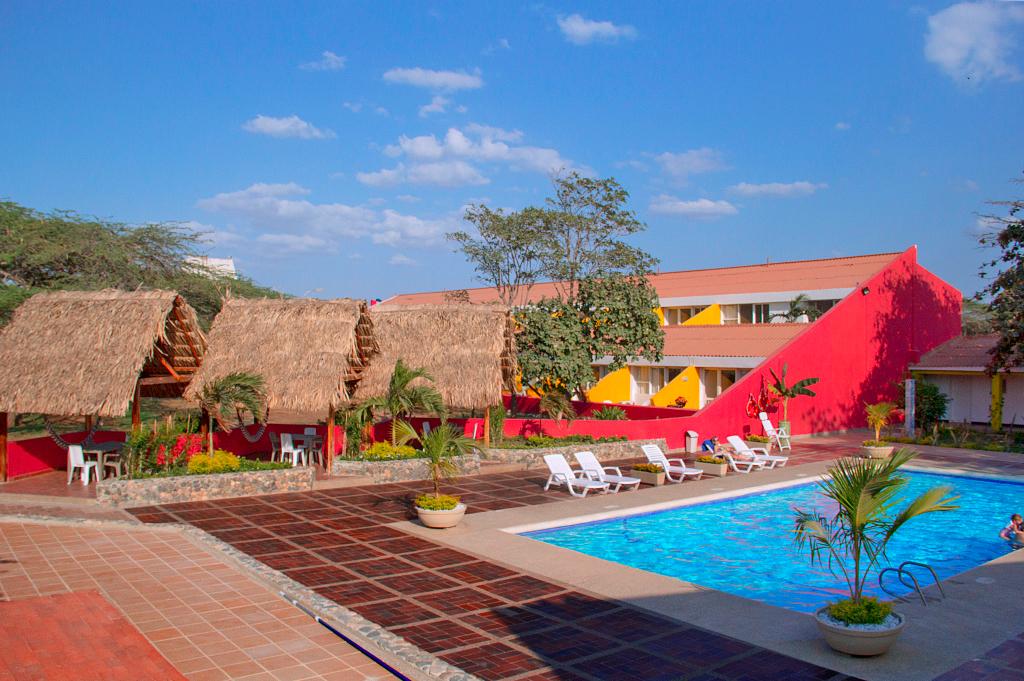 Hotel Gimaura-泳池