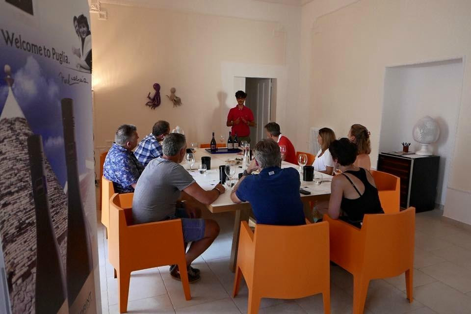 A Mano Wine-诺奇必去景点