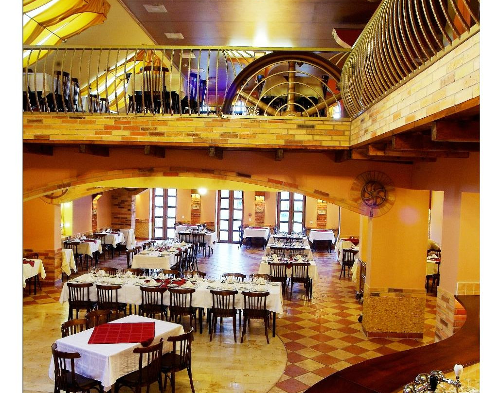 Malomudvar Restaurant Patisserie Pension and Event Venue主图