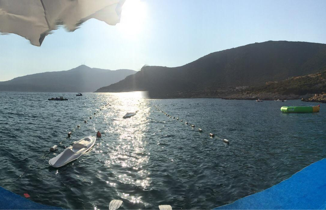 Kalamar Beach Club景点图片
