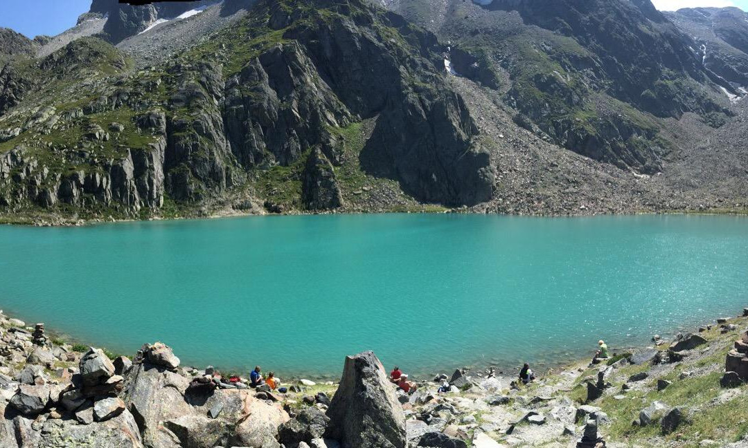 Blue Lake景点图片