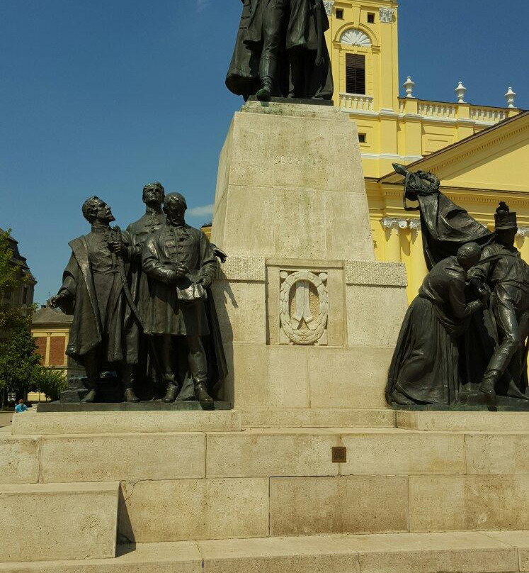 Statue of Lajos Kossuth景点图片