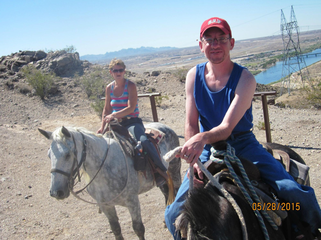 Pot A Gold Stables-拉芙琳必去景点