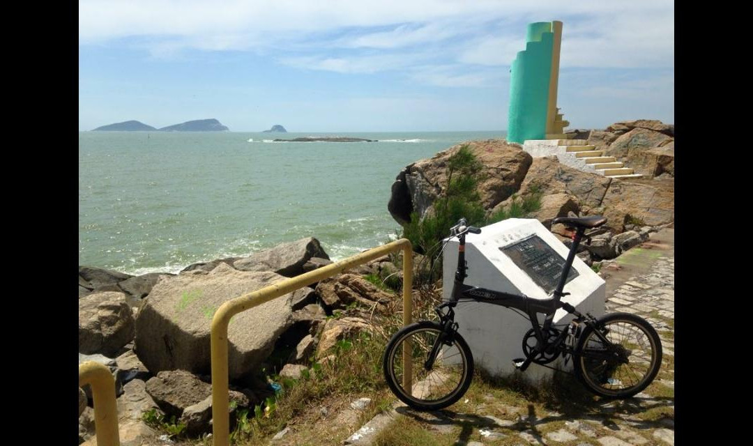 Ruinas do Farol de Imbetiba/ Farol Velho景点图片