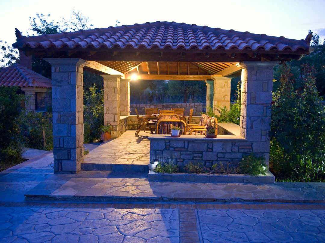 Artemis Traditional Resort主图