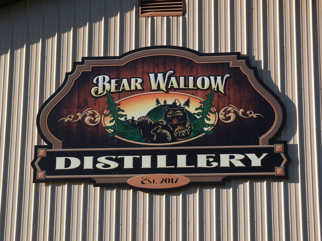 Bear Wallow Distillery景点图片