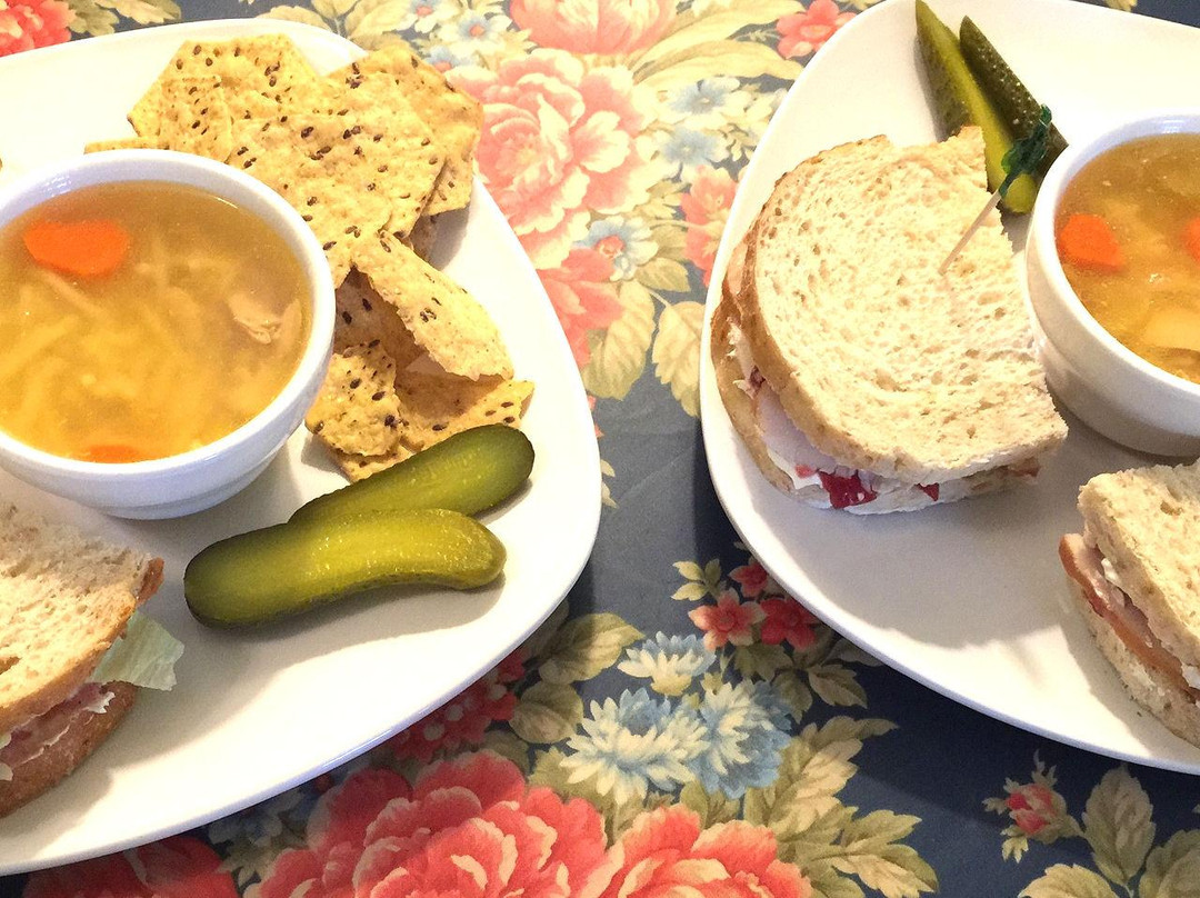 Christa's Cafe & Antiques