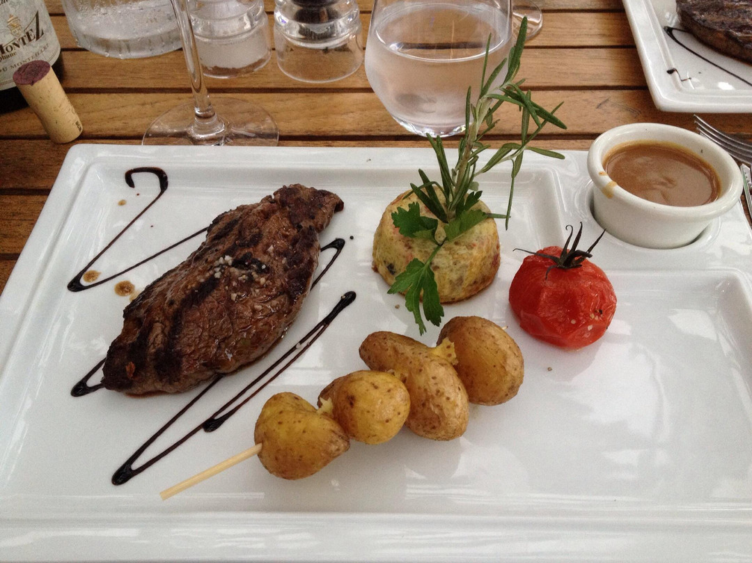 Saint-Cyr-sur-le-Rhone餐馆和美食-Les Barges