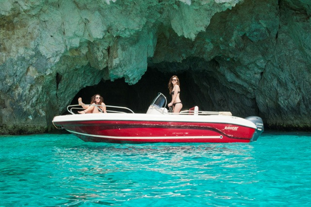 The BigBlue Motorboat Rentals-利姆尼科利必去景点