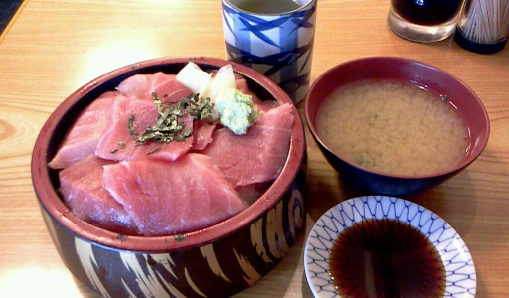 大和水産 三河島1階寿司店 2F鉄火丼店