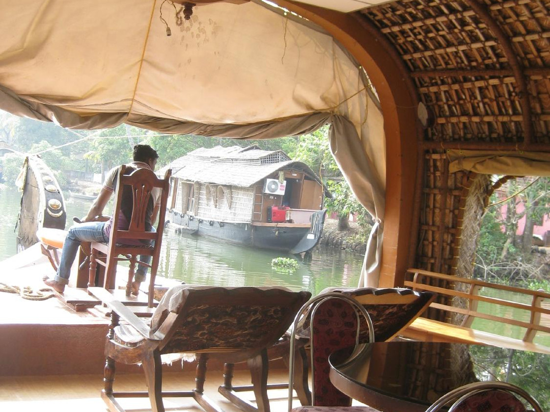 Ayodhya house boat景点图片