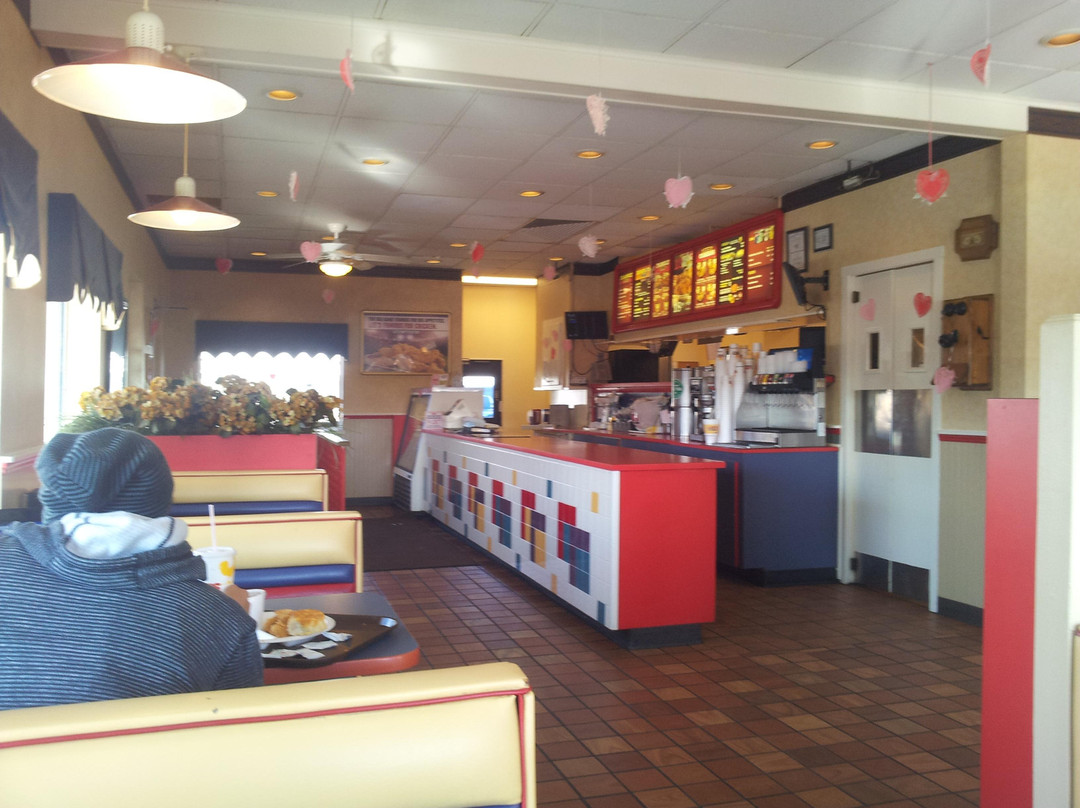 Lee's Famous Recipe Chicken