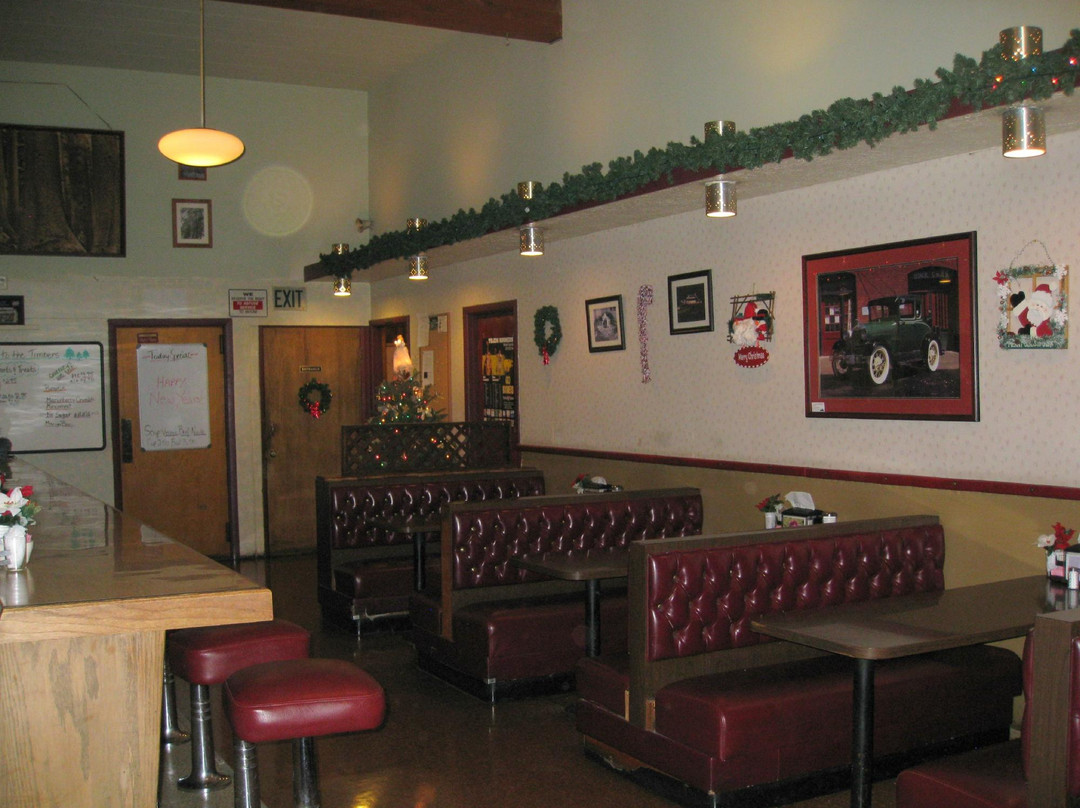 Timbers Restaurant & Lounge