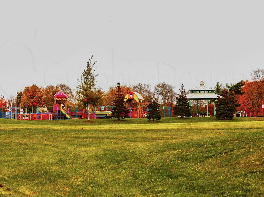 Mackenzie Glen District Park景点图片