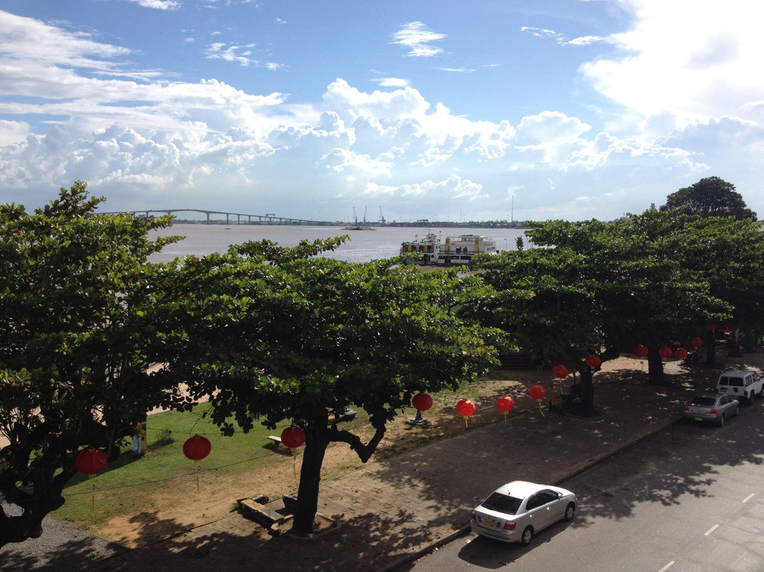 Waterkant (Riverside Boulevard)-帕拉马里博必去景点