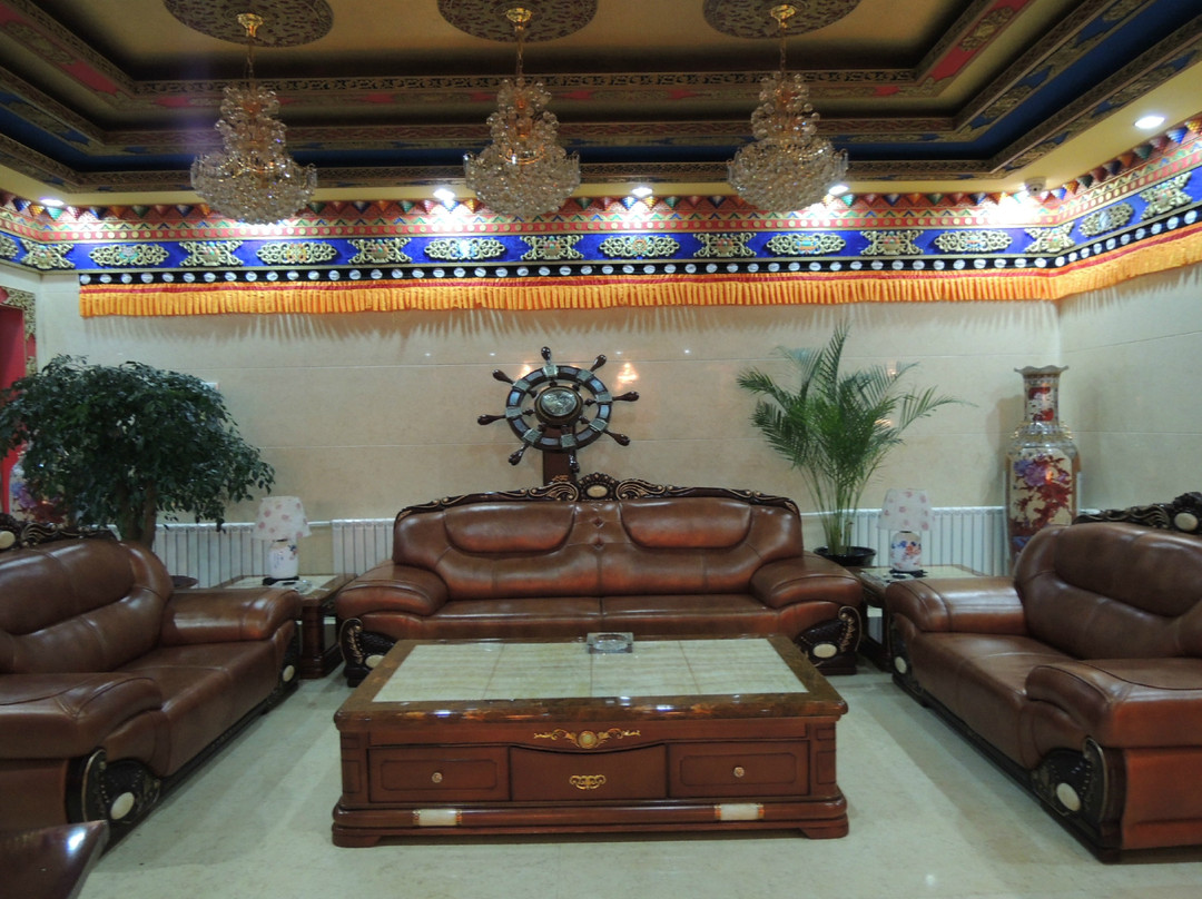 拉卜楞民航大酒店主图