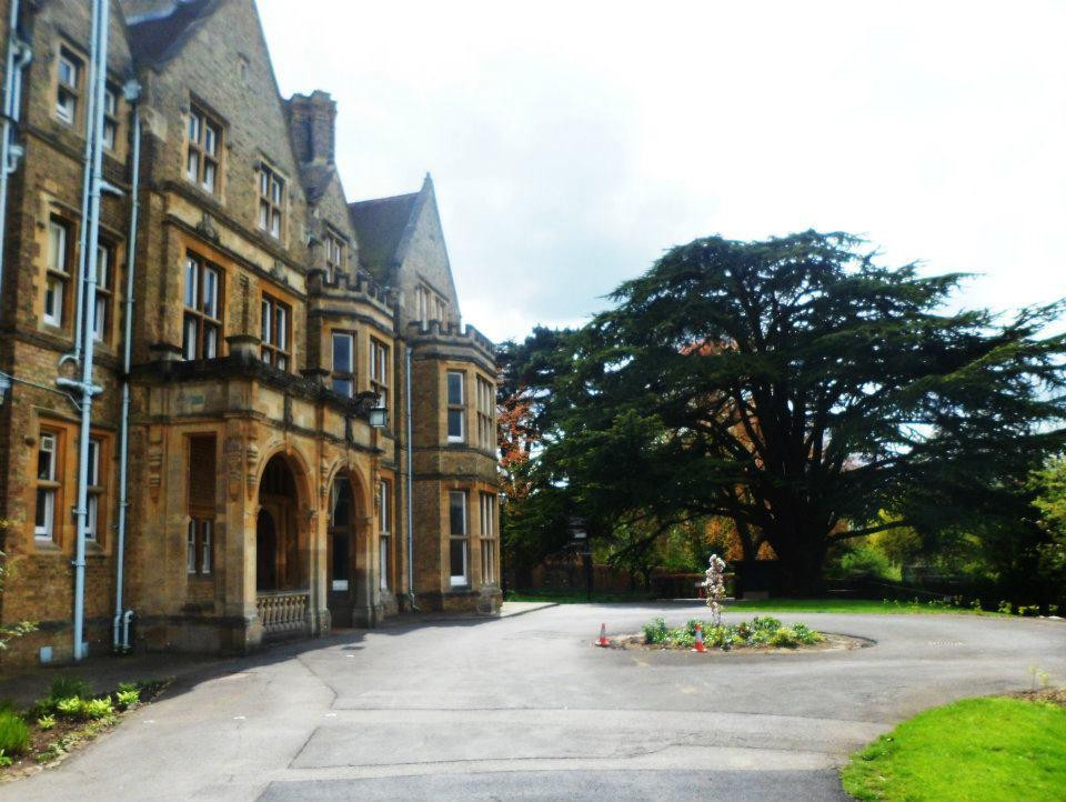 St. Hilda's College景点图片