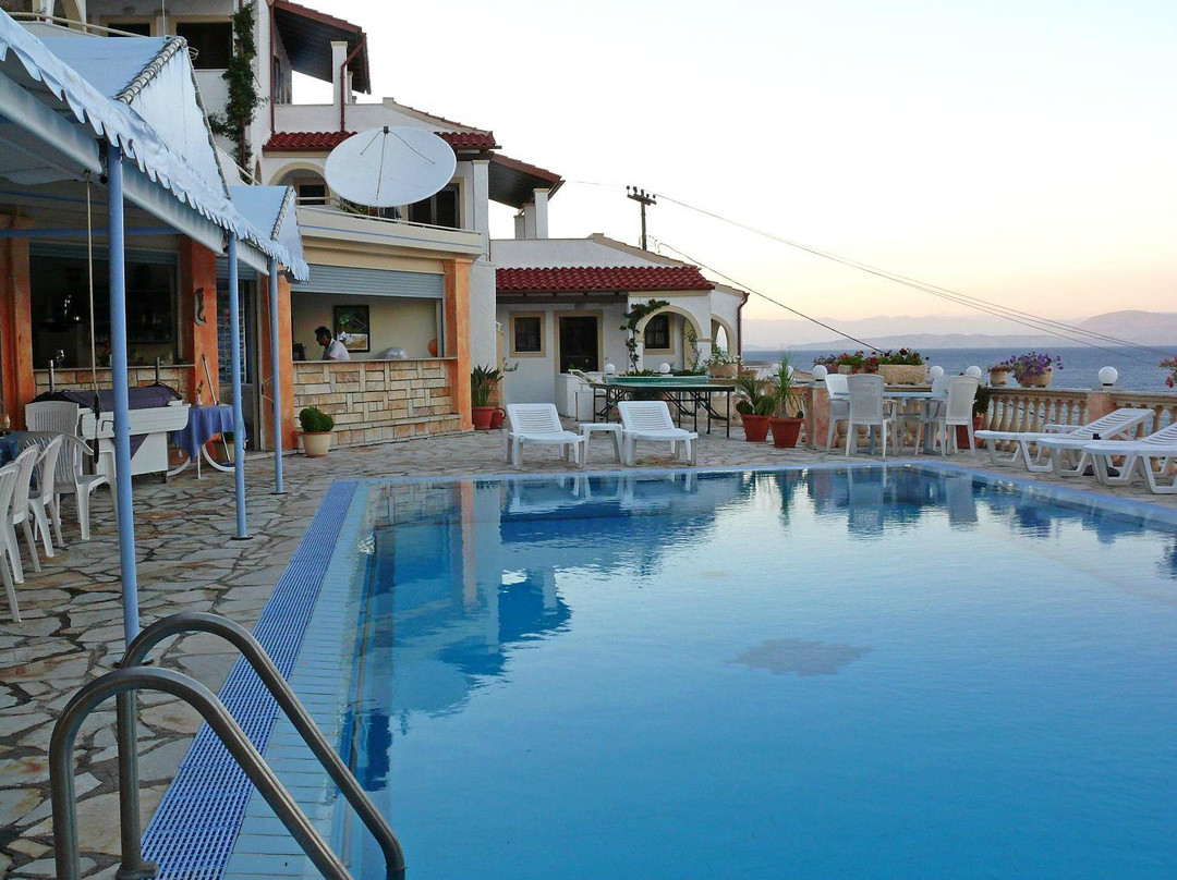 Agios Ioannis Peristeron酒店住宿-Oniro Villas