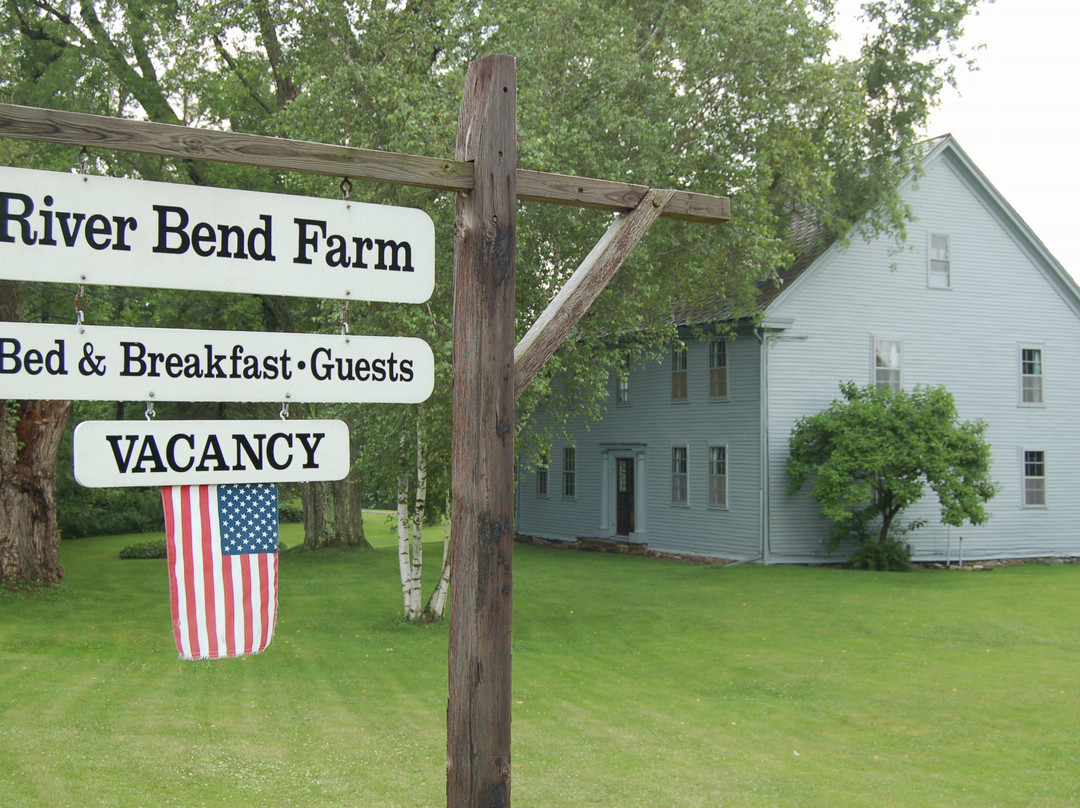 River Bend Farm主图