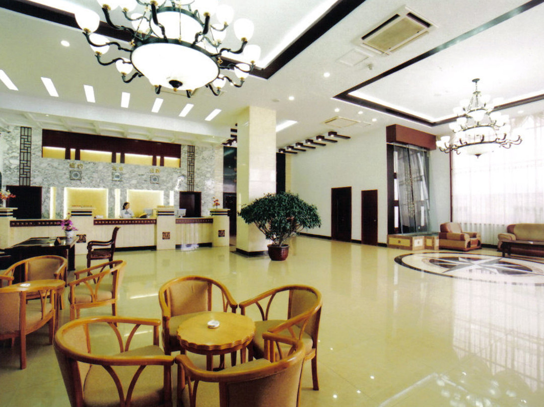 蓬达大酒店主图