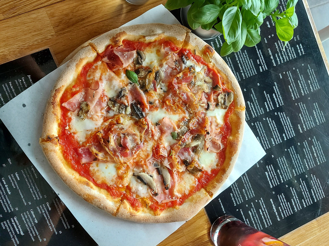 Kryniczno餐馆和美食-Focca Czyja Pizza