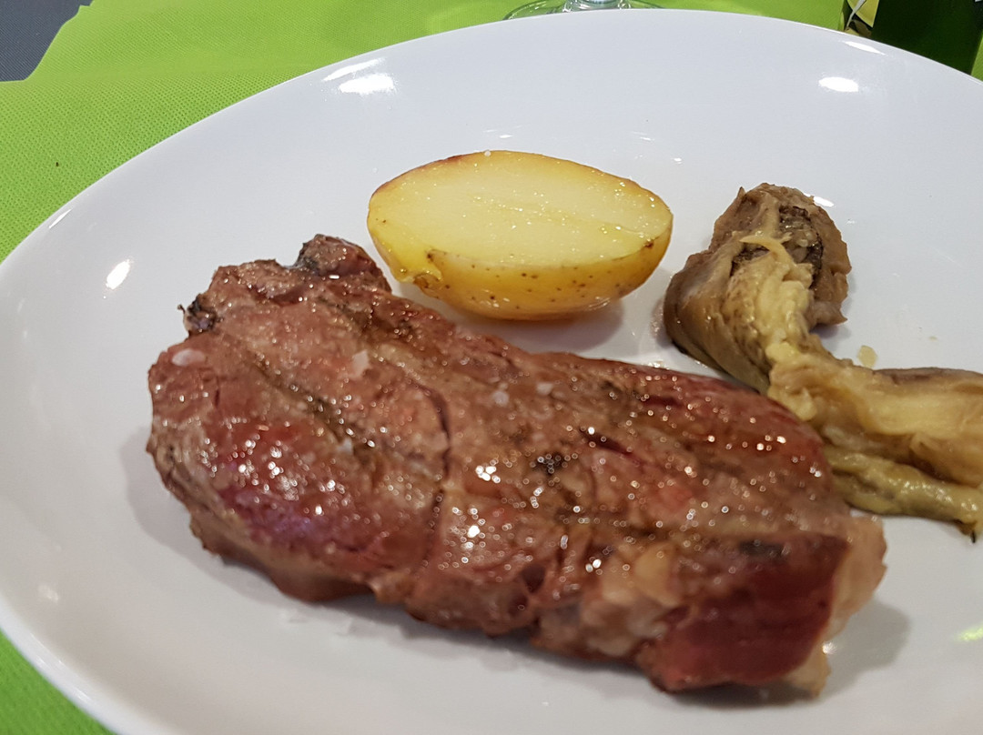 Almacelles餐馆和美食-La Parrilla