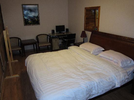 裕昌大酒店主图